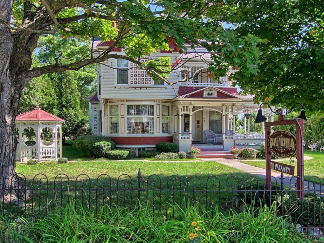 Grand Victorian B&B Inn Bellaire Exterior photo